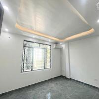 Siêu hiếm nhà 3,5 tầng gần 40m2 ngay trường cấp 3 Hồng Bàng, oto đỗ cửa