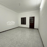 Bán Gấp Nhà Phố Kim Mã Mặt Tiền Bề Thế Kinh Doanh Thuận Lợi.