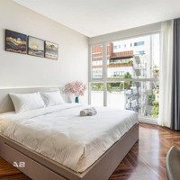 Studio Full Nội Thất Ban Công Thoáng Gần Công Viên Phú Lâm