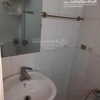 Chính chủ cho thuê phòng khép kín có gác xép 20m2, ở hoặc có thể làm cửa hàng - Ngõ 26, Phố Doãn Kế Thiện