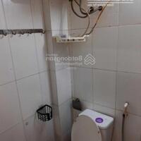 Chính chủ cho thuê phòng khép kín có gác xép 20m2, ở hoặc có thể làm cửa hàng - Ngõ 26, Phố Doãn Kế Thiện