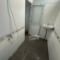 Cho Thuê Gần Cầu Xây Dựng Đỗ Xuân Hợp Và Nguyễn Duy Trinh P Phú Hữu 40M2 3, 5 Triệu Ở Được Ngay