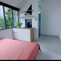 Căn Hộ Đầy Đủ Nội Thất Cửa Sổ Lớn Toàn Cảnh Gần Đh Văn Hiến (Video Thật 100%)