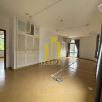 Cho Thuê Biệt Thự Hồ Bơi Sân Vườn Rộng Khuôn Viên 710m2 Tại Thảo Điền