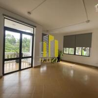Cho Thuê Biệt Thự Hồ Bơi Sân Vườn Rộng Khuôn Viên 710m2 Tại Thảo Điền