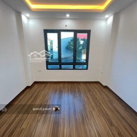 Nhà 5 Tầng. Về Ở Ngay. Chỉ 3,95 Tỷ-30M2. Oto Cách Vài Bước, Gần Chợ, Trung Tâm La Phù. Gần Gleximco