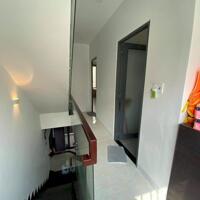 Bán nhà 3 tầng đẹp hẻm đường Thống Nhất - Phương Sơn- Nha Trang