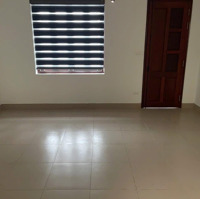 Cho Thuê Nhà Nguyên Căn Tại Cổ Linh - Gara Oto- Thích Hợp Làm Vp,Kết Hợp Ở - Giao Thông Thuận Tiện