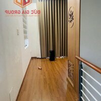 Bán nhà đẹp 1T 1L mặt tiền phường Tân Mai, 6x30m. Đường 2 xe hơi. Giá 13 tỷ thương lượng.