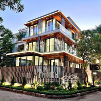 Bán Bt Góc 2 Mặt Tiền Full Nội Thất Cao Cấp 100% ,Dọn Vào Ở Ngày Giá Chỉ 69 Tỷ .