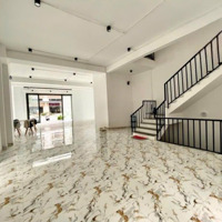 Văn Phòng Tầng Trệtdiện Tích7 X 20M,Mt Đinh Thị Thi Vị Trí Đẹp,Khu Vực Sầm Uất Tại Vạn Phúc City.