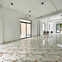 Văn Phòng Tầng Trệtdiện Tích7 X 20M,Mt Đinh Thị Thi Vị Trí Đẹp,Khu Vực Sầm Uất Tại Vạn Phúc City.