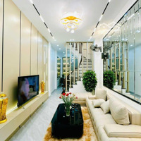 Siêu Hiếm Phố Lương Định Của Q.đống Đa 45M2*5Tầng*Mt3.5M Ngõ Thông-Ôtô Qua Nhà-Gần Phố Chỉ 10.9 Tỷ