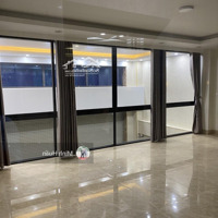Cho Thuê Nhà Hoàng Ngân Cầu Giấydiện Tích130Mx 7Tmặt Tiềnrộng 7M Đượng Rộng Thoáng Giá 70 Triệu