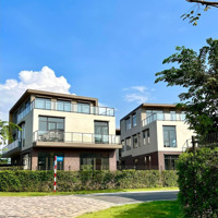 Duy Nhất 1 Căn Garden Grand Villa 300M2 Giá Gốc Trực Tiếp Cđt Trực Diện Sông Vàm Cỏ. Tt 24 Tháng