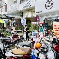 Nhà Phố - Mặt Tiền Quốc Hương -Diện Tích4X17M - 1 Trệt 3 Lầu 5 Pn 6 Wc - Vỉa Hè Rộng Đón Khách Thoải Mái