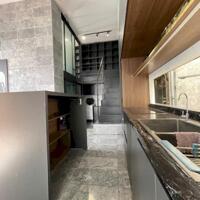 Bán nhà 2 tầng, 2 tỷ 450, 60m2, ngang 6m5, cách đường chính 50m, đường 2 tháng 9, Hải Châu