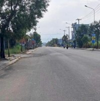 Thanh lý gấp lô đất đối diện Uỷ ban xã, an ninh tốt, giá chưa tới 1 tỷ, dân đông, thanh khoản tốt
