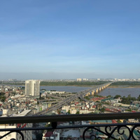 Bán Gấp Căn 2 Phòng Ngủ Nhà Mới, Tầng Trung View Trực Diện Sông Hồng, Giá 4, X Tỷ Tại Hòa Bình Green City