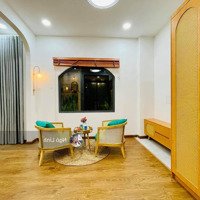 Hiếm! Hẻm 2 Xe Hơi Hoàng Văn Thụ, P8, Pn. Dt: 4,5X12M, 5 Tầng. Chỉ 12,6 Tỷ. Liên Hệ: 0909085296