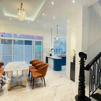 Bán Gấp Biệt Thự Nam Viên - Phú Mỹ Hưng , Dt: 7X18M, Nhà Đẹp Nội Thất Cao Cấp. Giá Bán 33 Tỷ
