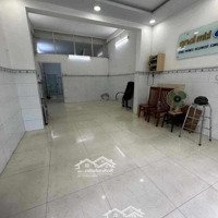 Cho Thuê Nguyên Căn Nhà Mặt Tiền Đường Đoàn Văn Bơ Phường 13 Quận 04