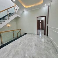 Cần Bán Gấp Trước Tết - Nhà 2 Tầnghẽm Xe Hơikhu Vip - P Hiệp Phú Q9 - Chỉ 6,7 Tỷ