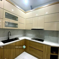 Siêu Phẩm 5 Tầng Phố Lương Định Của,Đống Đa -Nhà Mới Dân Xây- Ô Tô Qua Nhà- Ô Chờ Thang Máy