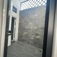 Đi Nước Ngoài Bán Gấp Nhà Đường Lê Thị Trung. Giá Bán 700 Triệu/ 85M2. Phường Phú Lợi, Thủ Dầu Một