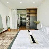 Cho Thuê Studio Ban Công Lớn Thoáng Mát - Nằm Ngay Trung Tâm, Đường Lớn Nguyễn Khánh Toàn
