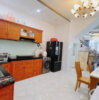 Bán Nhà Gấp Lo Việc Nhà, Giảm Sâu 600 Triệu, Tặng Full Nội Thất