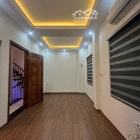 Nhà Phố Ngọc Lâmvị Trí Đắc Địa - Trung Tâm Phố Cổ - View Hồ Tai Trâu - Thang Máy - Full Nội Th