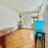 Hiếm Phương Lưu Vạn Mỹ - Hải An - Hải Phòng
Nhà 3 Tầng Phố Phương Lưu Oto 7 Chỗ Đỗ Cửa
2Ty