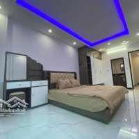 Nhà Đẹp Nhất Giảng Võ - Mặt Phố - Vỉa Hè Rộng -Diện Tích52M2 +Mặt Tiền4.68M + 5 Tầng Mà Giá Chỉ Gần 30 Tỷ