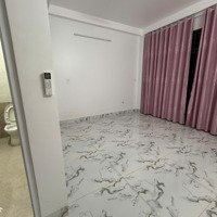 Phòng 25M2 Có Máy Lạnh, Ban Công, Wc Riêng Trong Phòng, Mặt Tiền Đường Xe Ô Tô, Kdc Hiện Đại