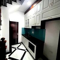 BÁN NHÀ PHỐ ĐỨC GIANG- LONG BIÊN, 35M2,5 TẦNG,MT 3.8M, 6.4 TỶ.KINH DOANH, Ô TÔ QUA.