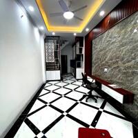 BÁN NHÀ PHỐ ĐỨC GIANG- LONG BIÊN, 35M2,5 TẦNG,MT 3.8M, 6.4 TỶ.KINH DOANH, Ô TÔ QUA.