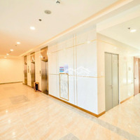 Chính Chủ Bán 1 + 1 Phòng Ngủ 1 Vệ Sinh Giao Nhà Ngay, Giá Bán 1Tỷ57. View Hướng Nam Nhìn Về Landmark 81