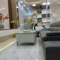 Siêu Hiếm Phố Lương Định Của Q. Đống Đa 43M2*5T*Mt3.5M Ngõ Thông Ô Tô Qua Nhà Gần Phố Chỉ 10.9 Tỷ