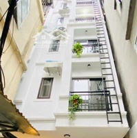 Bán Ccmn 7 Tầng, 17 Phòng Ngủkhép Kín, Tại Đê Tô Hoàng, Hai Bà Trưng, Hà Nội, Giá 13,8X Tỷ, 61M2, Hàng Hot