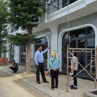 Căn Hộ 1 Trệt, 3 Lầu, View Biển, Nằm Ngay Trung Tâm. Gần Chợ, Gần Khu Trung Tâm Mua Sắm, Gần Cảng