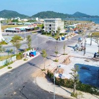 Căn Hộ 1 Trệt, 3 Lầu, View Biển, Nằm Ngay Trung Tâm. Gần Chợ, Gần Khu Trung Tâm Mua Sắm, Gần Cảng