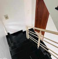 Mới Trệt 3 Lầu 5 Phòng Ngủhẽm Xe Hơitrần Quang Diệu Q3,Diện Tích4X11M, Vô Ở Ngay Trước Tết