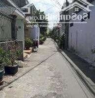 Cần bán gấp nhà đường 18, phường Linh Trung, Thủ Đức, có sân rộng rãi, hẻm sạch sẽ