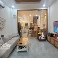 Mặt Tiền Kinh Doanh Quận 10, Diện Tích 56M2 Ngang 4,3M,3 Tầng, Đường 20 Mét, Dòng Tiền ,Nhỉnh 16 Tỷ