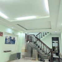 Sang Nhượng Gấp Căn Nhà Đường Bình Chánh, Bình Chánh. 1T 1 L- 3Pn- Đường Xe Hơi 6M. Giá Bán 2Ty2. Shr