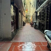 Ngõ Ô Tô 5 Tầng 4 Phòng Ngủ Sổ Đỏ Riêng Vuông. Ngõ Nông - Hàng Xóm Tốt - An Ninh Đảm Bảo. Tân Ấp