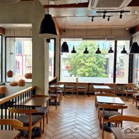 Mặt Phố Vương Thừa Vũ - Lô Góc 3 Thoáng - Mặt Tiền Đẹp Ngất Ngây - Vỉa Hè Đá Bóng.