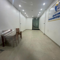 Cho Thuê Nhà Trung Kính,55M2,Mặt Tiền 5M Thông Sàn Thang Máy Đường Nhựa Vỉa Hè Giá 22 Triệu/Th