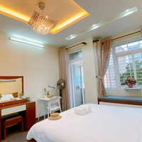 Studio Ban Công - Máy Giặt Riêng - Diện Tích 30M2 - Full Nội Thất Chỉ Vào Ở - Ngay Trung Tâm Bt
